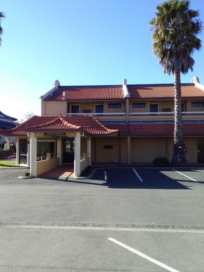 The Beachcomber Hotel Nelson Exteriör bild